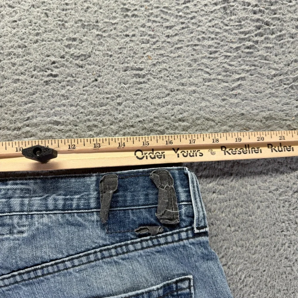 Levis before purchasing